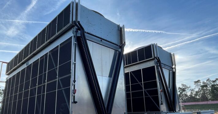 Höhere Effizienz durch Hybridrückkühler